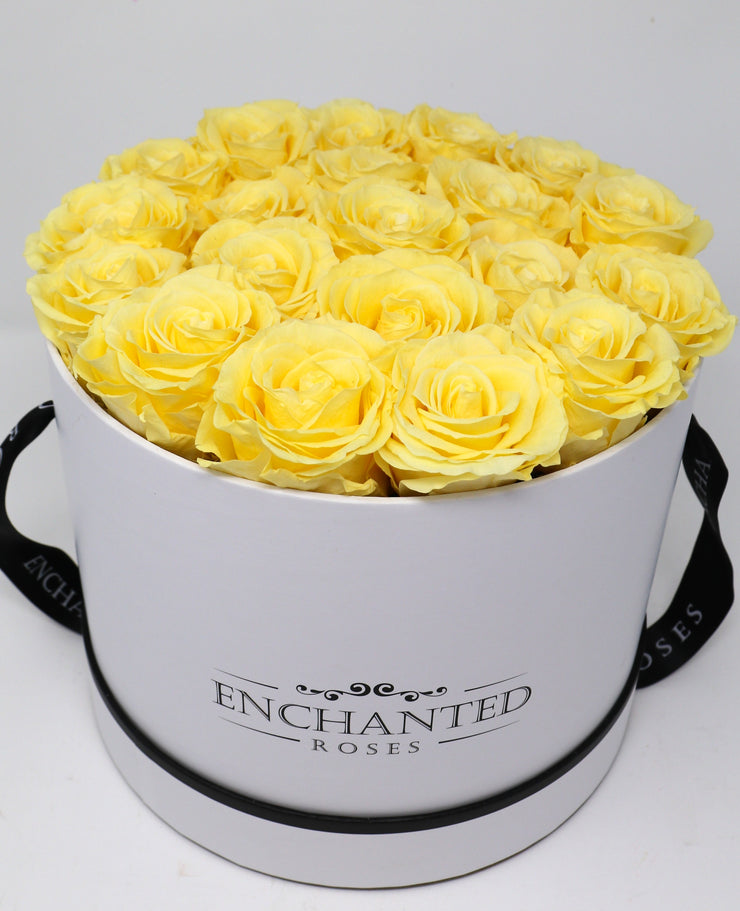 Medium Classic White Round Box - Yellow Roses