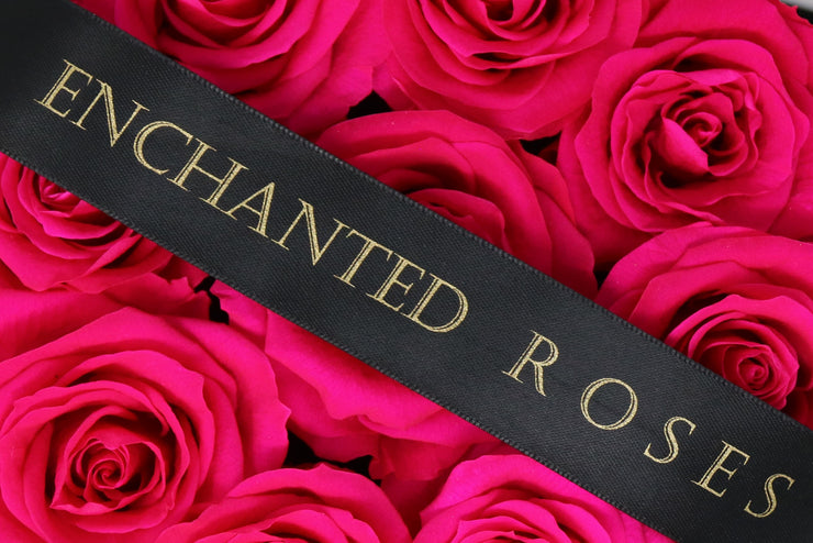 Small Classic Black Round Box - Ruby Pink Roses
